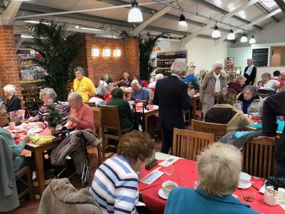 Cheddar Vale Lions Club (CIO) - Visit to Cheddar Garden Centre at Christmas